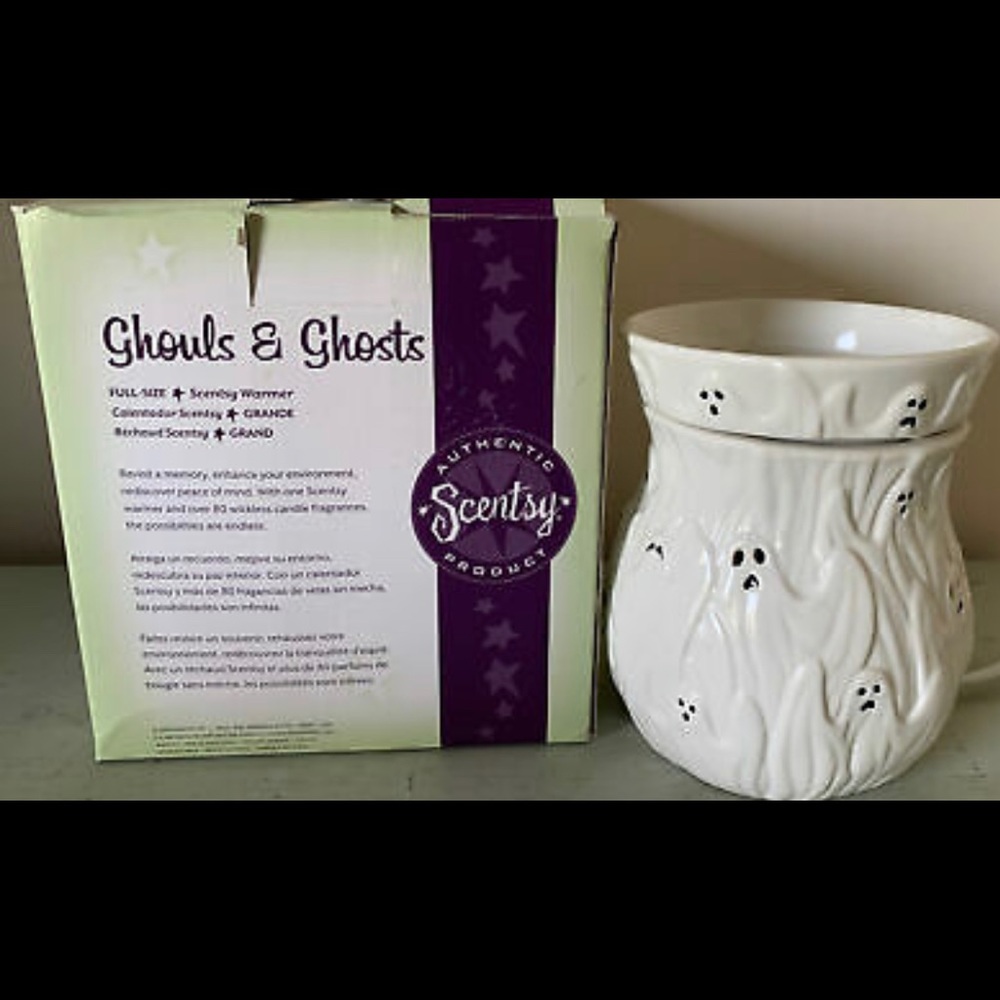 Retired Scentsy Ghosts and Ghouls warmer